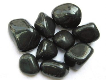 polished-black-pebble-3-370x280 polished-black-pebble-3-370x280